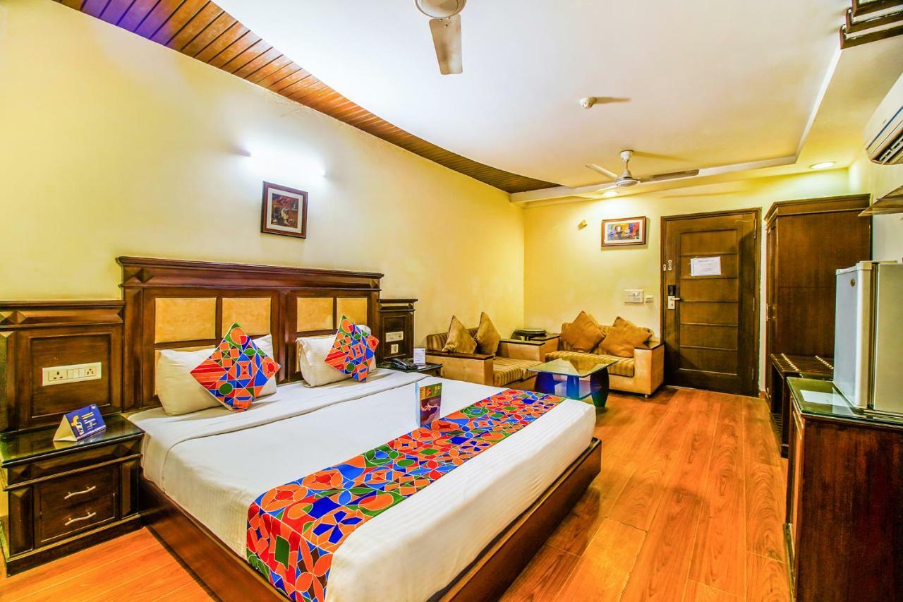 Fabhotel Stay Residency Nuova Delhi Esterno foto