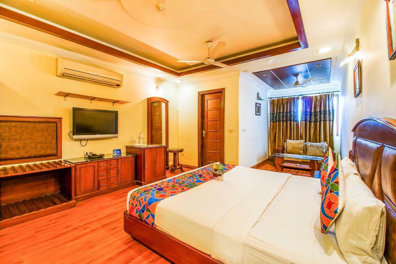 Fabhotel Stay Residency Nuova Delhi Esterno foto